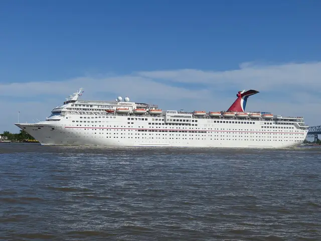 Carnival Elation navegando