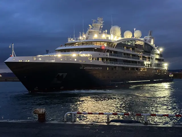 Le Jacques Cartier navegando