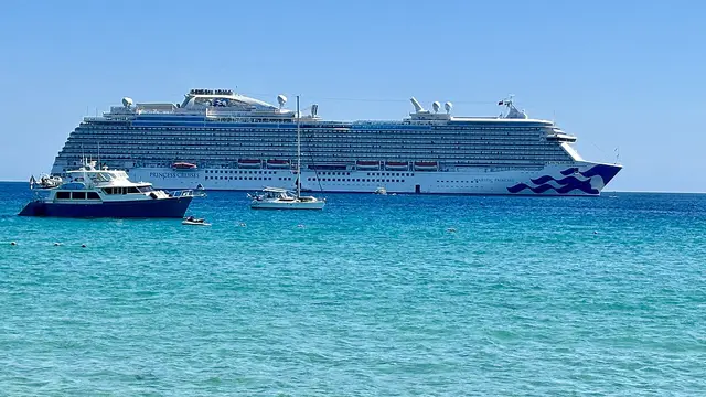Majestic Princess navegando