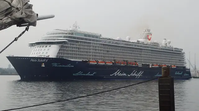 Mein Schiff 5 navegando