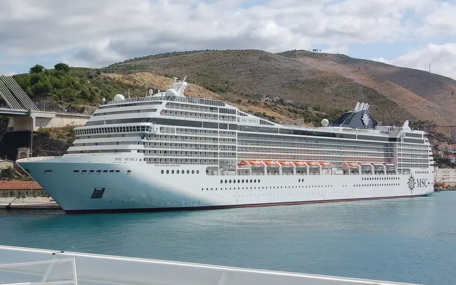 MSC Musica navegando