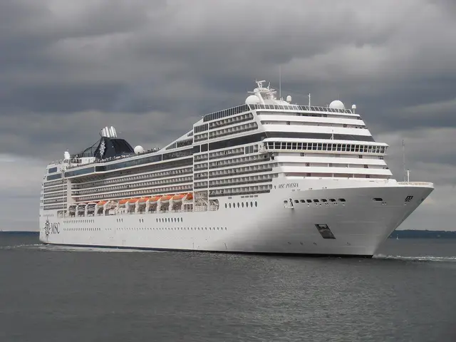 MSC Poesia navegando