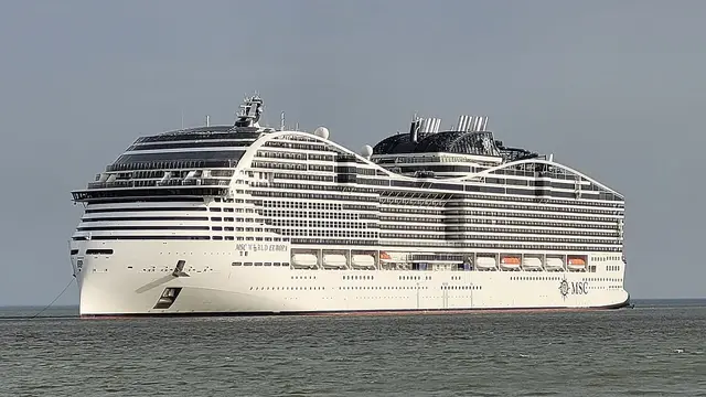 MSC World America navegando
