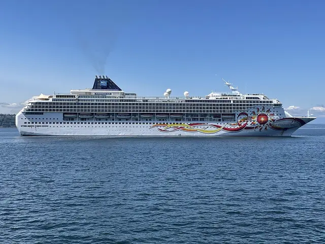 Norwegian Sun navegando