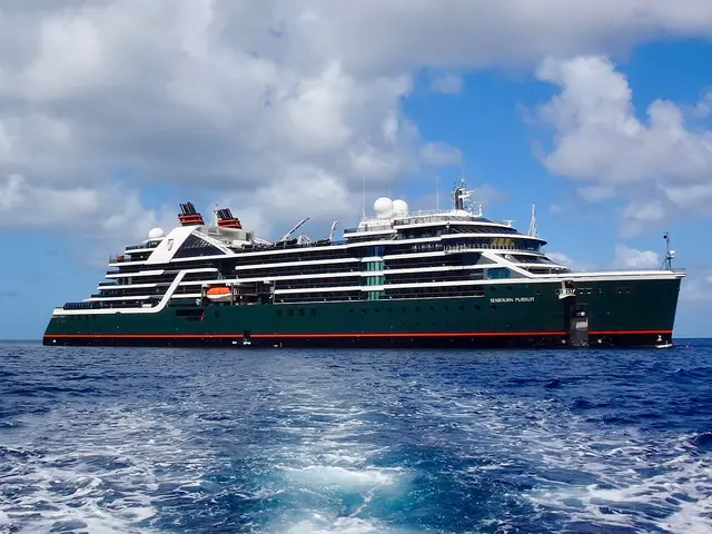 Seabourn Pursuit navegando