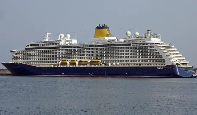 Spirit of Discovery navegando